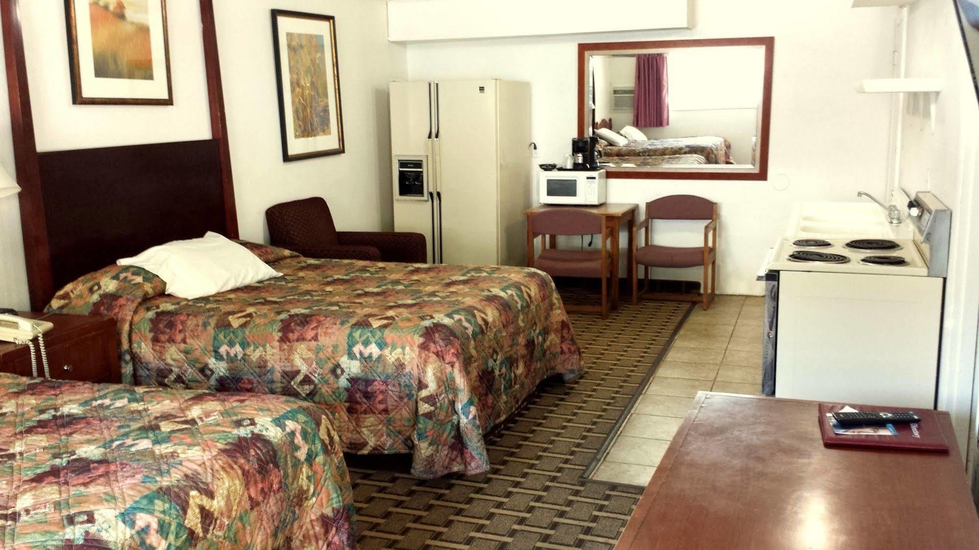 Executive Inn & Suites Lakeview Ngoại thất bức ảnh