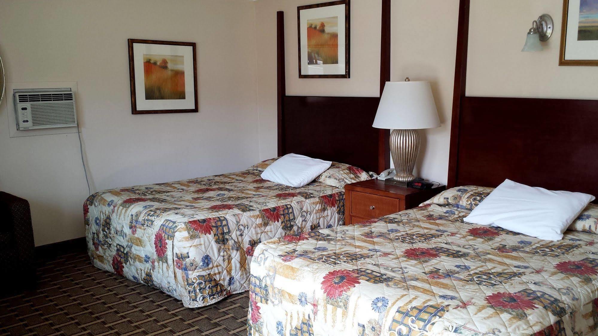 Executive Inn & Suites Lakeview Ngoại thất bức ảnh